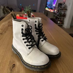 White Dr. Martens women’s size 7